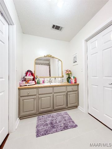 648 County Road 16 ., Valley Grande, AL 36701