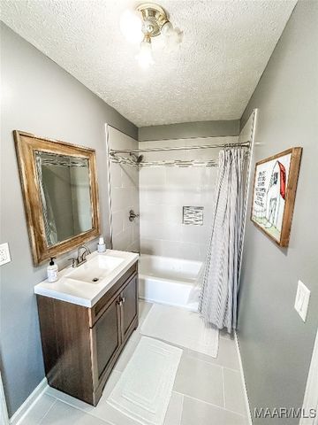 648 County Road 16 ., Valley Grande, AL 36701