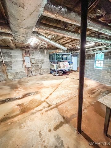 648 County Road 16 ., Valley Grande, AL 36701