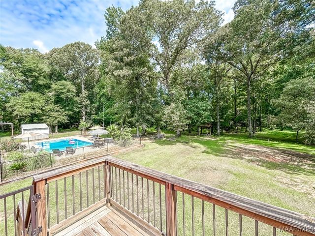 648 County Road 16 ., Valley Grande, AL 36701