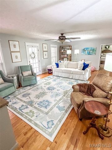 648 County Road 16 ., Valley Grande, AL 36701