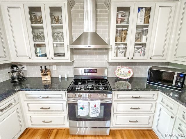 648 County Road 16 ., Valley Grande, AL 36701