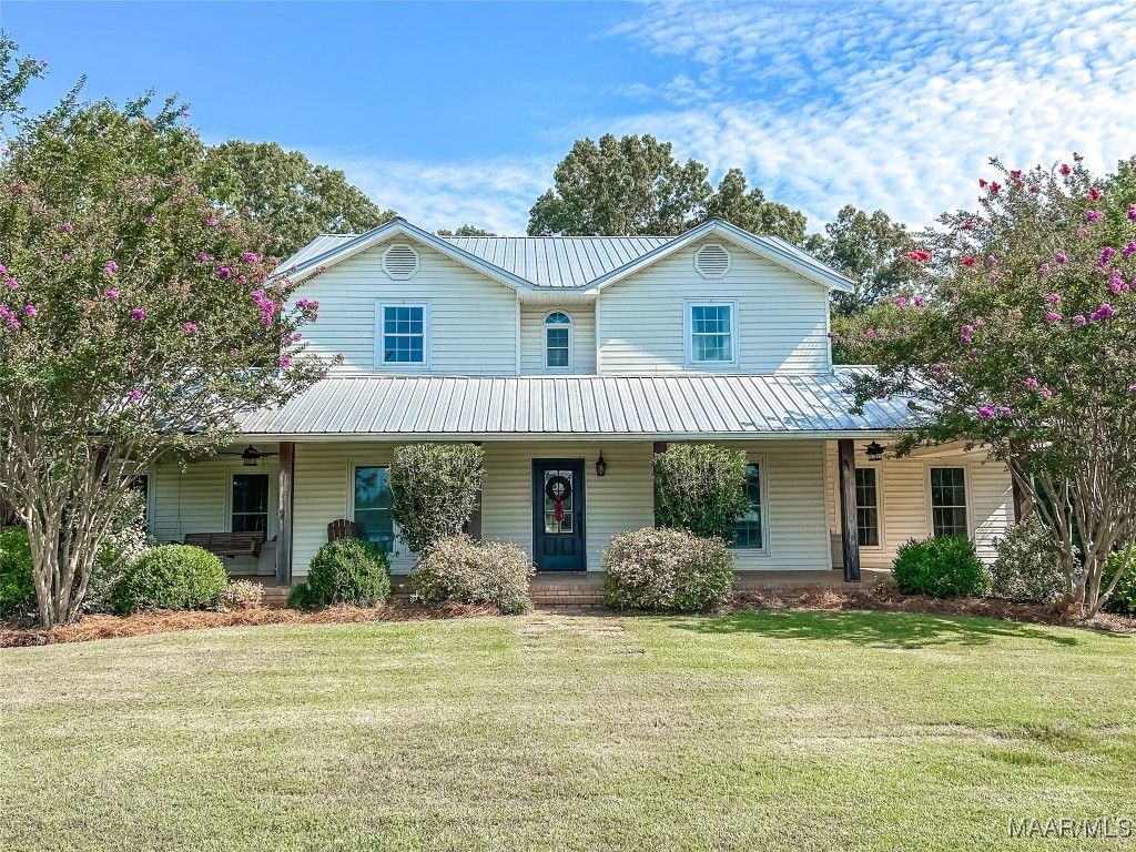 648 County Road 16 ., Valley Grande, AL 36701