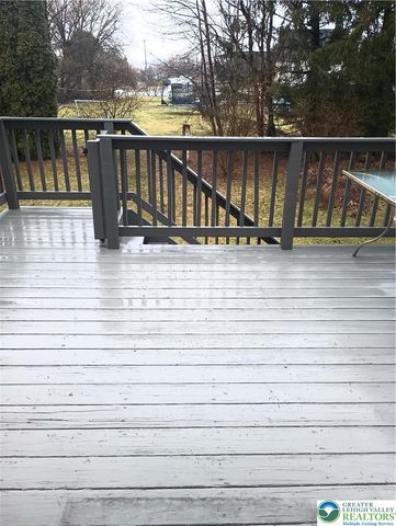 1590 Pinewind, Lower Macungie Twp, PA 18011