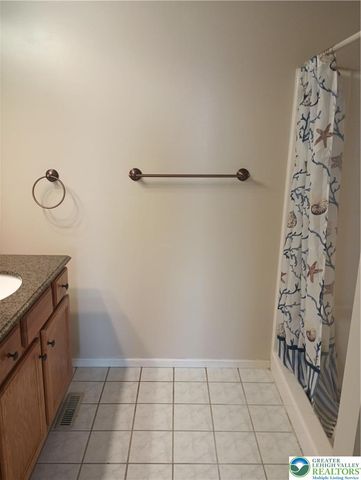 1590 Pinewind, Lower Macungie Twp, PA 18011