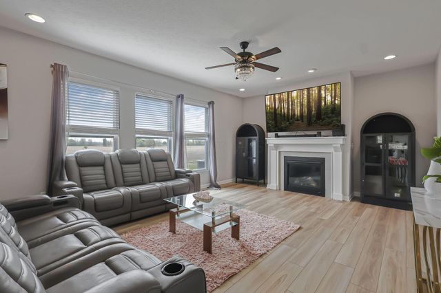 7183 Ribault Drive NW, Pickerington, OH 43147