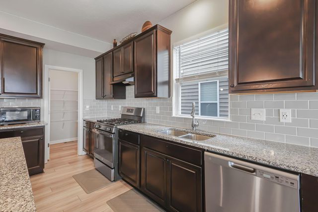 7183 Ribault Drive NW, Pickerington, OH 43147