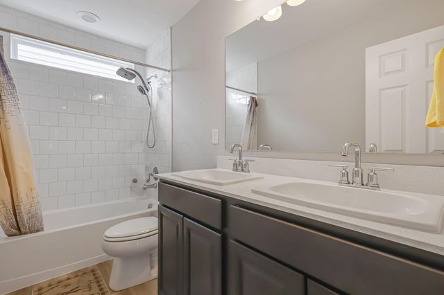 7183 Ribault Drive NW, Pickerington, OH 43147