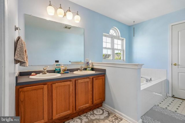 1145 TAMARIND PL, Williamstown, NJ 08094