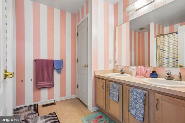 1145 TAMARIND PL, Williamstown, NJ 08094