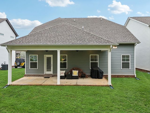 2415 Fig Dr, Murfreesboro, TN 37127