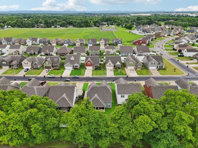 2415 Fig Dr, Murfreesboro, TN 37127