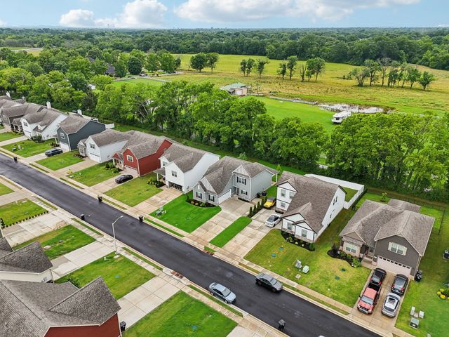 2415 Fig Dr, Murfreesboro, TN 37127
