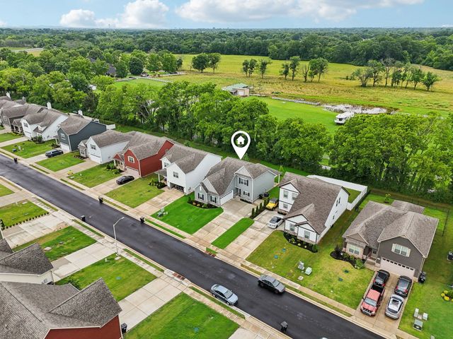 2415 Fig Dr, Murfreesboro, TN 37127
