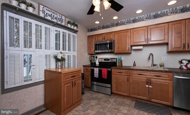 135 W VINE STREET, Shiremanstown, PA 17011