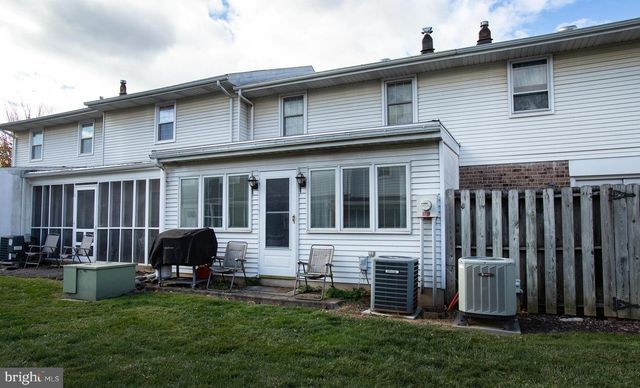 135 W VINE STREET, Shiremanstown, PA 17011