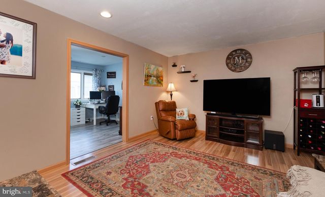 135 W VINE STREET, Shiremanstown, PA 17011