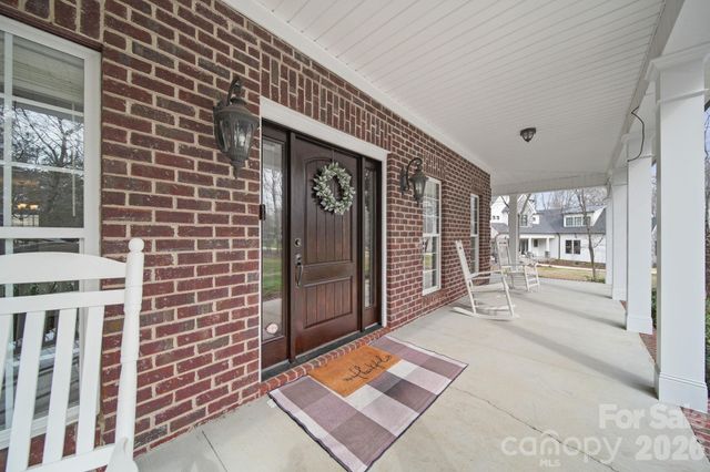 433 Laurel Crest Drive, Kannapolis, NC 28081