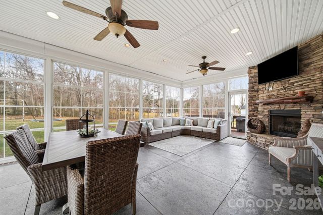 433 Laurel Crest Drive, Kannapolis, NC 28081