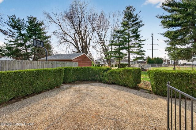 3012 Louisa Ave, Louisville, KY 40217