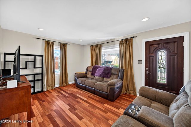 3012 Louisa Ave, Louisville, KY 40217