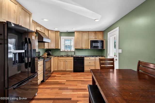 3012 Louisa Ave, Louisville, KY 40217