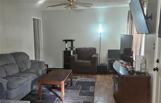 411 W North Street, Warrensburg, MO 64093