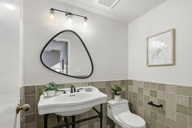 2071 Foxhall Loop, San Jose, CA 95125