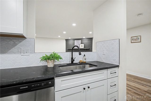 5705 Allen Park Drive, Tipp City, OH 45371