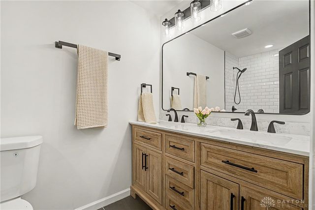 5705 Allen Park Drive, Tipp City, OH 45371