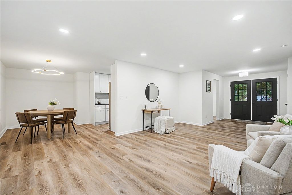 5705 Allen Park Drive, Tipp City, OH 45371