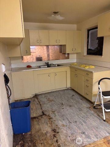 625 S Hawthorne Drive, Moses Lake, WA 98837