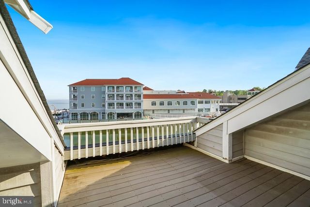 8048 WINDWARD KEY DR, Chesapeake Beach, MD 20732