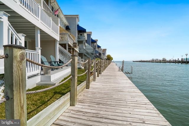 8048 WINDWARD KEY DR, Chesapeake Beach, MD 20732