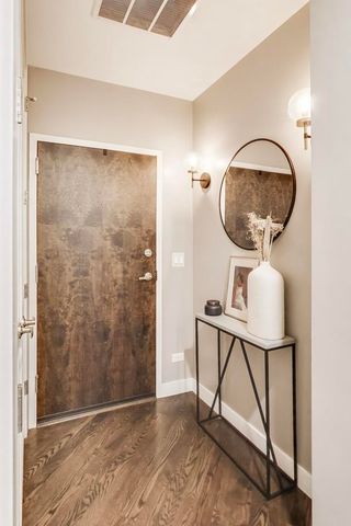 2817 N Oakley Avenue 2N, Chicago, IL 60618