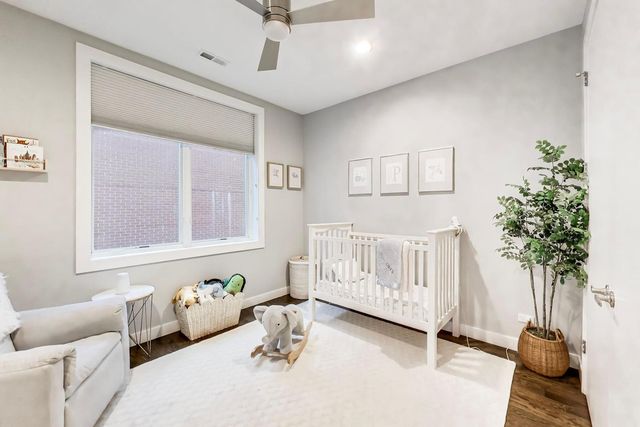 2817 N Oakley Avenue 2N, Chicago, IL 60618