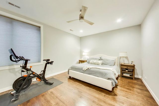 2817 N Oakley Avenue 2N, Chicago, IL 60618