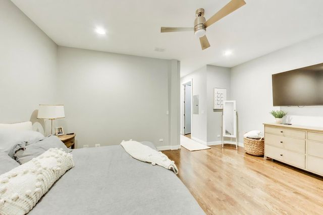 2817 N Oakley Avenue 2N, Chicago, IL 60618