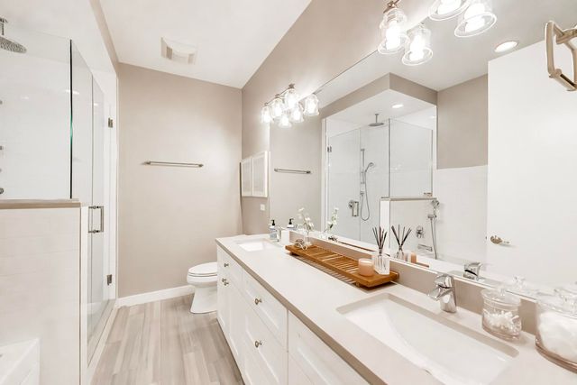 2817 N Oakley Avenue 2N, Chicago, IL 60618