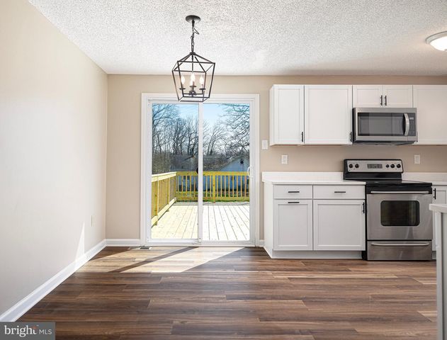 1811 CAPE MAY RD, Essex, MD 21221