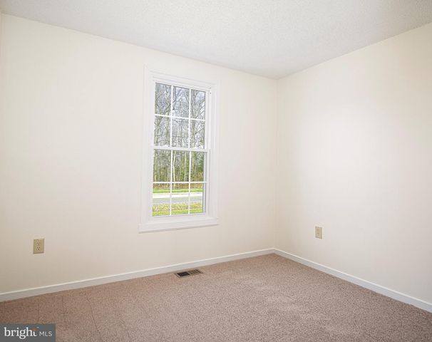1811 CAPE MAY RD, Essex, MD 21221