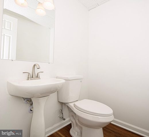1811 CAPE MAY RD, Essex, MD 21221