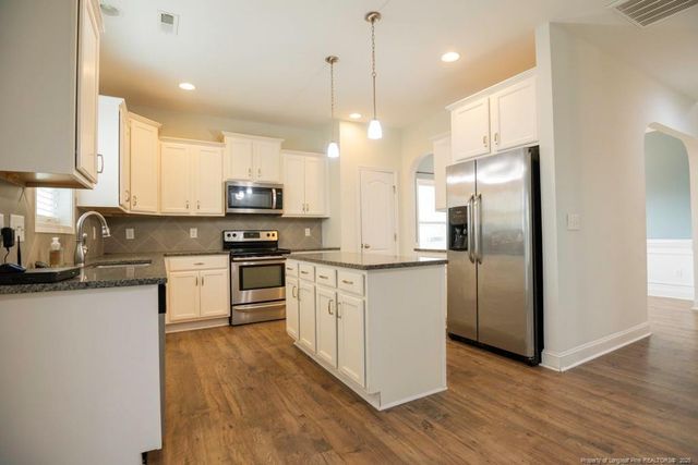 3021 S Kilchattan Drive, Fayetteville, NC 28306