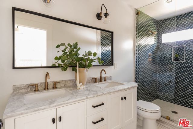 3617 Cimarron Street, Los Angeles, CA 90018