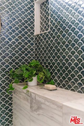 3617 Cimarron Street, Los Angeles, CA 90018