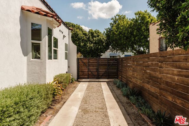 3617 Cimarron Street, Los Angeles, CA 90018