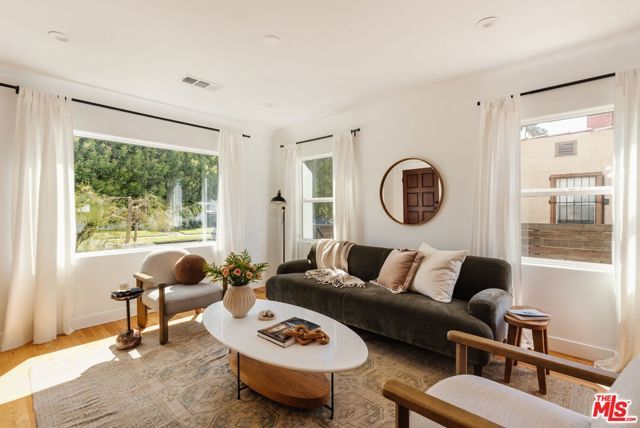 3617 Cimarron Street, Los Angeles, CA 90018