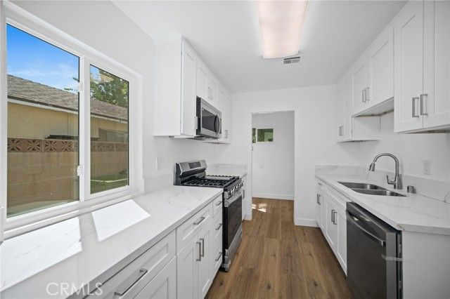 7848 Chastain Avenue, Reseda (los Angeles), CA 91335