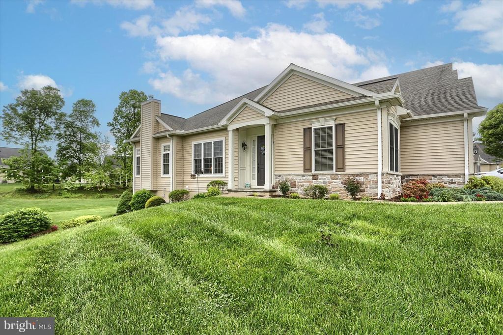 409 CARMELLA DR, Mechanicsburg, PA 17050