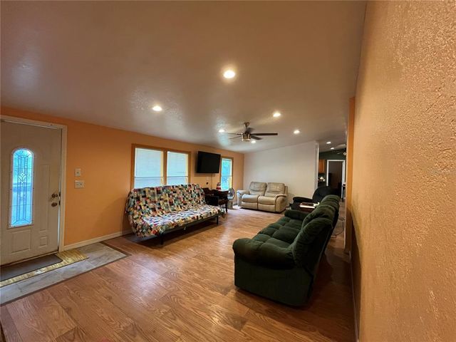 364 COUNTY ROAD 309, Satsuma, FL 32189